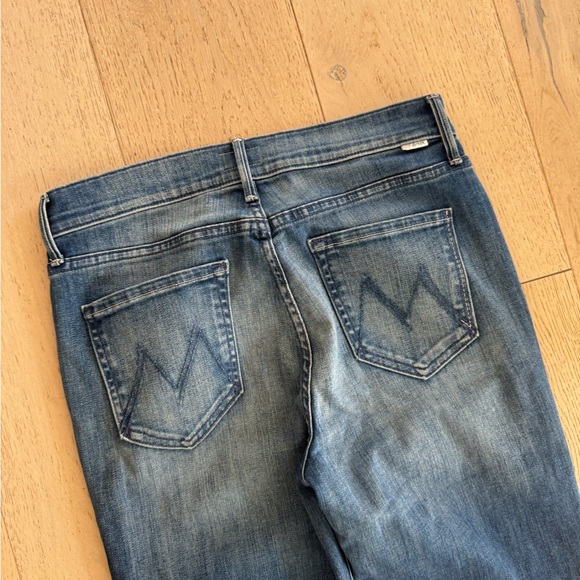 MOTHER The Runaway Step Fray Jeans Night in Havana 29 - Picture 9 of 13